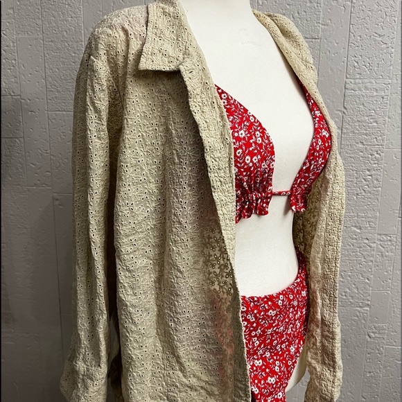 Button up - Picture 2 of 3